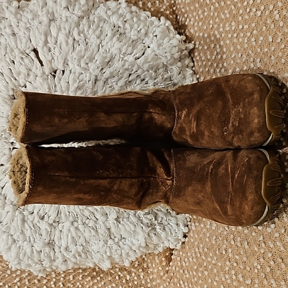 Patagonia Boots - Picture 2 of 16